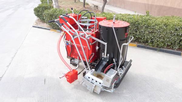 熱熔震蕩劃線機哪里買?找24年熱熔劃線機老品牌-天途路業 熱熔震蕩劃線機哪里買?找24年熱熔劃線機老品牌-天途路業